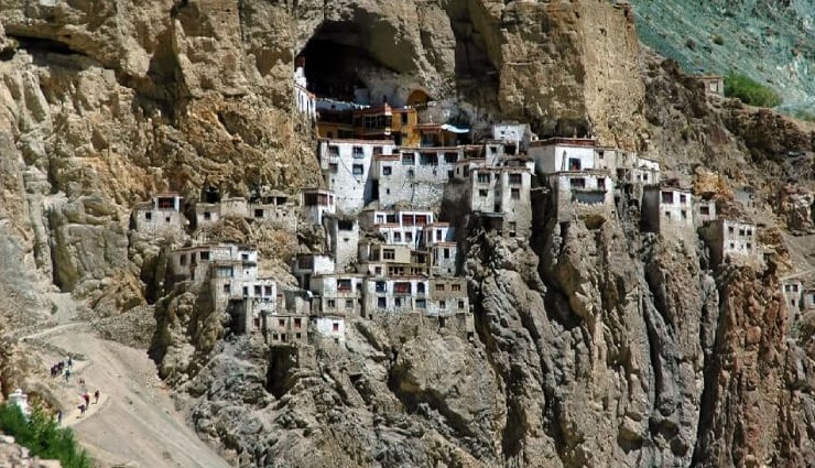 offbeat places in india,unique destinations india,hidden gems india,offbeat travel india,sandakphu darjeeling,halebid karnataka,phugtal gompa zanskar,khajjiar himachal pradesh,kanatal uttarakhand,ziro arunachal pradesh,tawang arunachal pradesh,pavagadh gujarat,champaner unesco site,mawlynnong meghalaya,lonar crater maharashtra,lesser-known tourist spots india,offbeat travel guide india,peaceful getaways india,remote travel destinations india