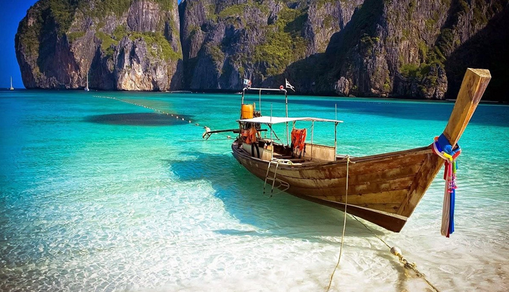 phuket,places to visit in phuket,tourist attraction in phuket,patong beach,phang nga bay,kalim beach,khao phra thaeo wildlife park,thalang national museum