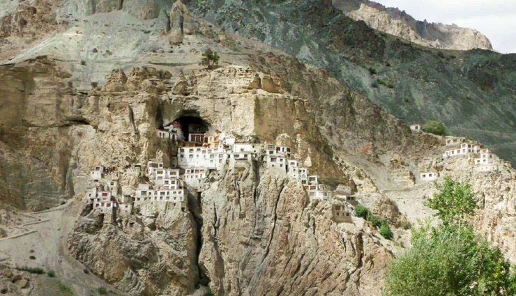 travel places,ladakh places,beautiful places