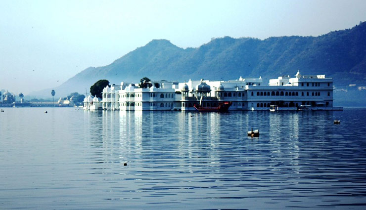tourist places to visit udaipur,udaipur,rajasthan,monsoon travel,hoidays