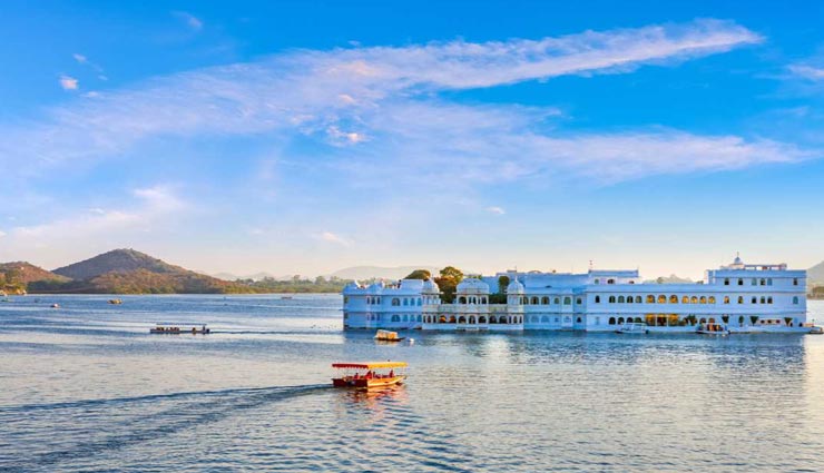 tourist places,indian tourist places,romantic places,indian lakes,lakes like heaven