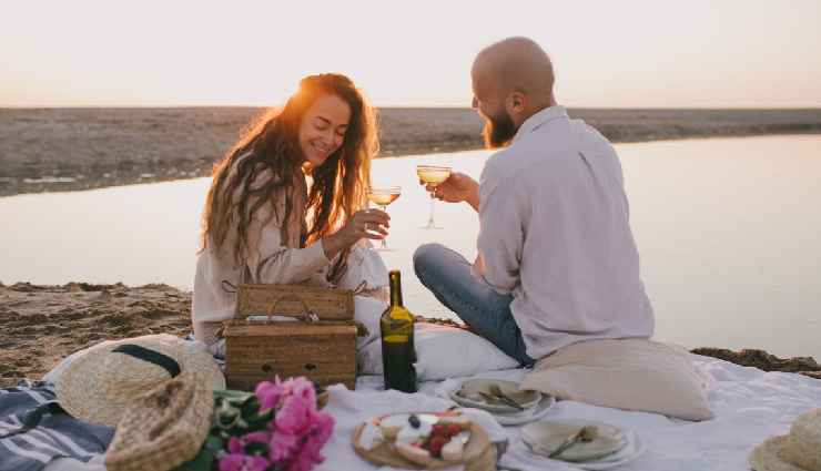 non-verbal appreciation gestures,showing gratitude without words,silent ways to express appreciation,actions that say thank you,non-verbal ways to show gratitude,demonstrating appreciation without speaking,expressing thanks through actions,silent gestures of gratitude,appreciation beyond words,meaningful ways to say i appreciate you