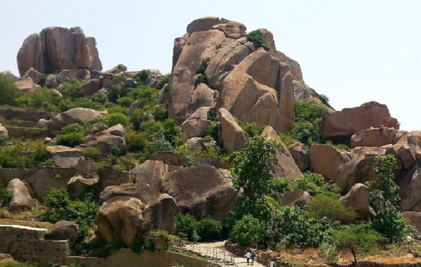 geological wonders of india,wonders of india,rama setu,pillar rocks,peninsular gneiss,pillow lava stones,natural arch