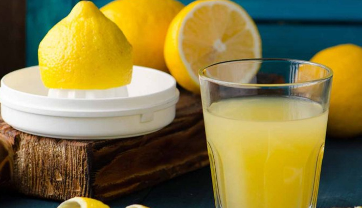 castor oil,lemon juice,turmeric paste,honey,tomato,pimples on lips,home remedies,home remedies to treat pimples on lips,pimple tips,lip care tips,skin care tips,beauty tips