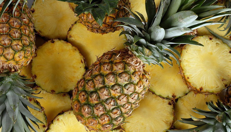 pineapple,glowing skin with pineapple,beauty benefits of pineapple,beauty tips ,ब्यूटी टिप्स,ब्यूटी,दमकती त्वचा पाने के उपाय,खूबसूरत त्वचा पाने के उपाय