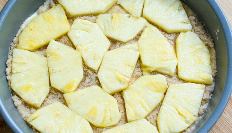 pineapple pastry cake,hunger struck,food,easy recipe