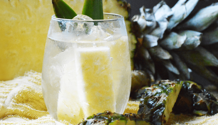 infused water,flavored water,hydration drinks,infused water recipes,healthy drinks,fruit infused water,herb infused water,summer drinks,detox water,spa water,low calorie drinks,natural drinks,refreshing drinks,non-alcoholic drinks,homemade infused water,vitamin water,water with fruit and herbs,cool drinks,weight loss drinks,healthy hydration