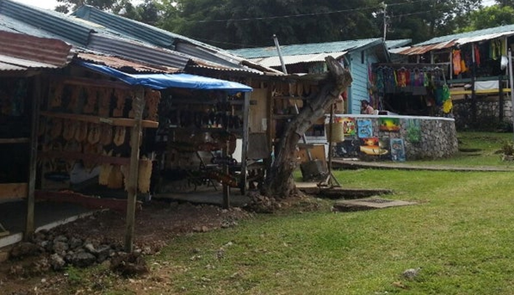 jamaica,markets in jamaica,jamaica tourism,tourist places in jamaica,coronation market,kingston craft market,island village,harbour street craft market,ocho rios craft park,pineapple craft market,port antonio craft market,negril craft market,travel,holidays,travel guide