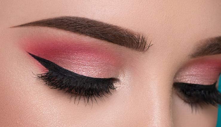 Easy Steps To Get Perfect Winged Eyeliner