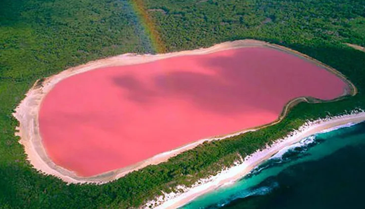 australia travel experiences,must-visit attractions australia,tourist destinations australia,exciting things to do australia,sydney tourist spots,melbourne cultural scene,pink lake australia,wildlife encounters australia,great barrier reef adventures,skydiving in australia