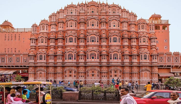 पिंकसिटी में हटने लगा पर्यटन से ग्रहण, कोरोना के बाद पहली बार पहुंचे रिकॉर्ड पर्यटक, 30% तक बढ़ी आवाजाही