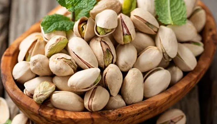 10 Side Effects of Eating Excessive Pistachios (Pista)