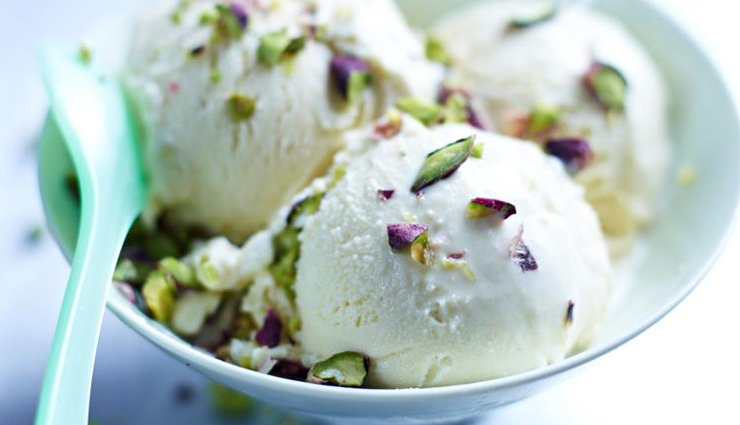 rose and pistacho ice cream,hunger struck,food