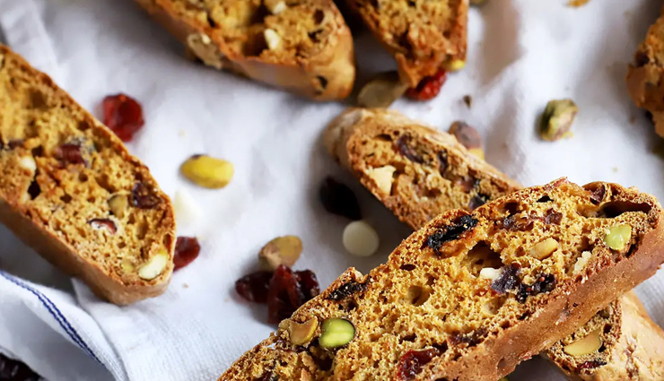 cranberry pistachio biscotti,cranberry pistachio biscotti recipe,pistachio biscotti,hunger struck,food,easy recipes