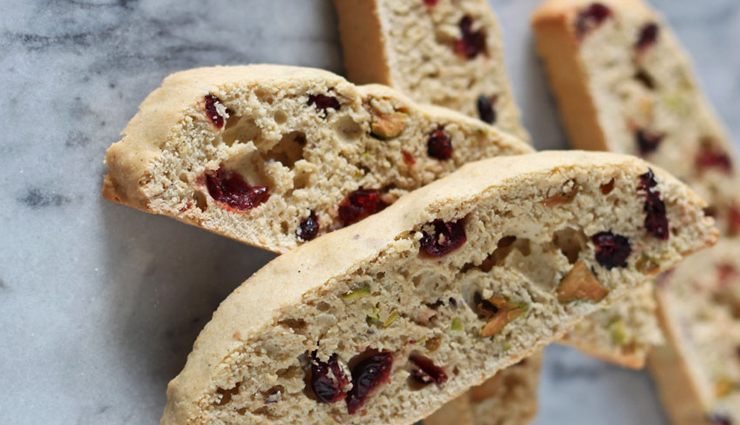 cranberry pistachio biscotti,cranberry pistachio biscotti recipe,pistachio biscotti,hunger struck,food,easy recipes