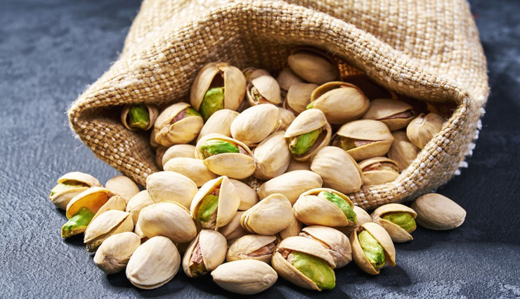 7 nuts that are rich in iron and should be a part of your diet,Health,healthy living