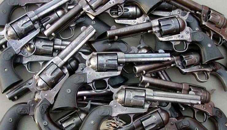 बीकानेर : नाकाबंदी कर पुलिस ने पकड़े 007 गैंग के 5 बदमाश, बरामद किए पिस्टल-कट्‌टा