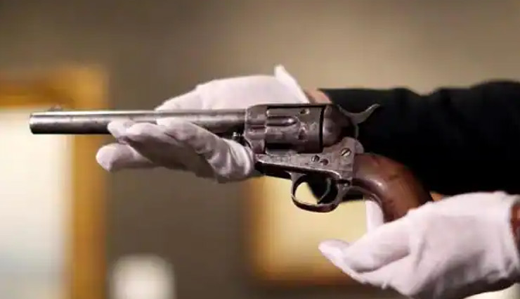 केवल एक बार इस्तेमाल हुई यह पिस्तौल, नीलाम हुई 43 करोड़ में