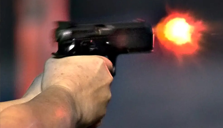 UP News: नाली को लेकर हुआ विवाद, युवक ने पड़ोसी को मार दीं 4 गोलियां, मौके पर मौत 