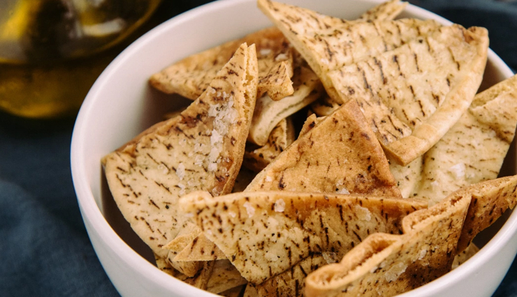 Recipe- Healthy To Eat Whole Wheat Pita Chips With Yogurt Dip
