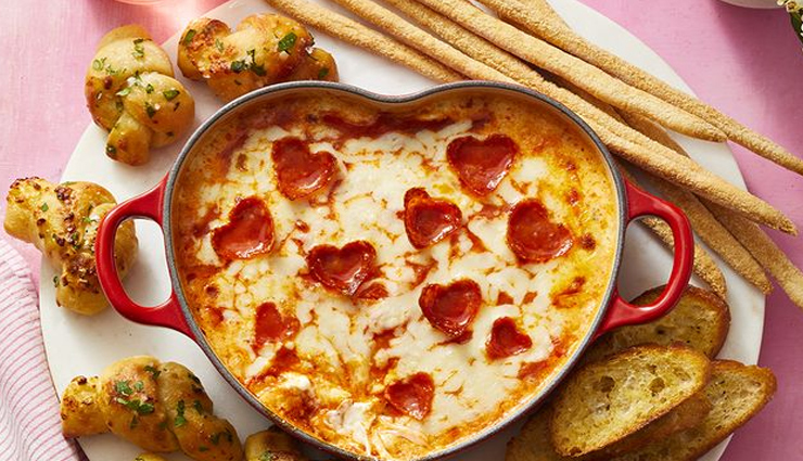 pepperoni pizza dip,hunger struck,food,easy recipe