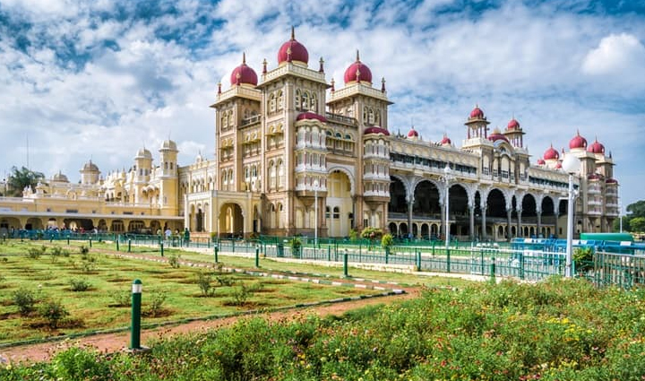 these places of india present the best view of their culture make a plan to visit here,holiday,travel,tourism