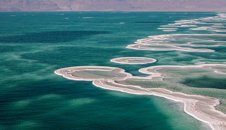 places to visit before disappear,places around the world,madagascar,maldives,great barrier reef,dead sea,amazon rainforest,mt kilimanjaro