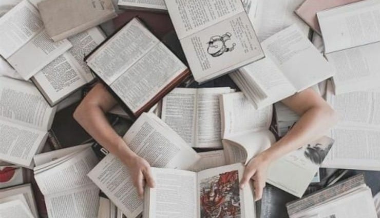 बुक लवर्स के लिए किसी जन्नत से कम नहीं हैं ये जगहें, जीत लेगी आपका दिल