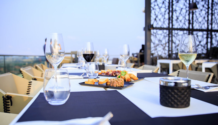 skybar,chocolate tasting,live music show at republic,national museum,local food at buka or country kitchen,accra,places to visit in accra