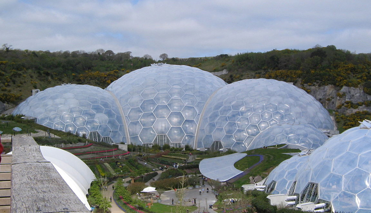 the eden project,durham cathedral,big ben,stonehenge,warwick castle,england,places to visit in england,attractions in england