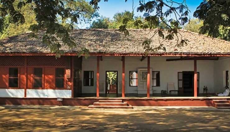 gir forest national park,sabarmati ashram,dwarkadhish temple,the great rann of kutch,akshardham temple,places to visit in gujarat,gujarat tourism