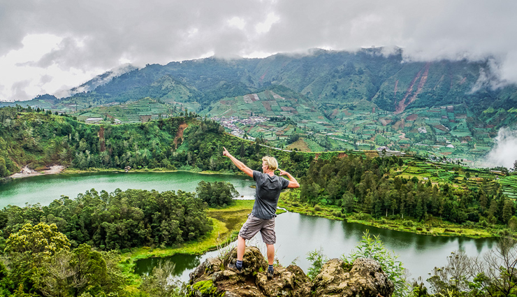 dieng plateau,borobudur temple,komodo national park,raja ampat,mount bromo,ubud,lake toba,tana toraja,tanjung puting national park,beautiful places,beautiful places in indonesia,indonesia