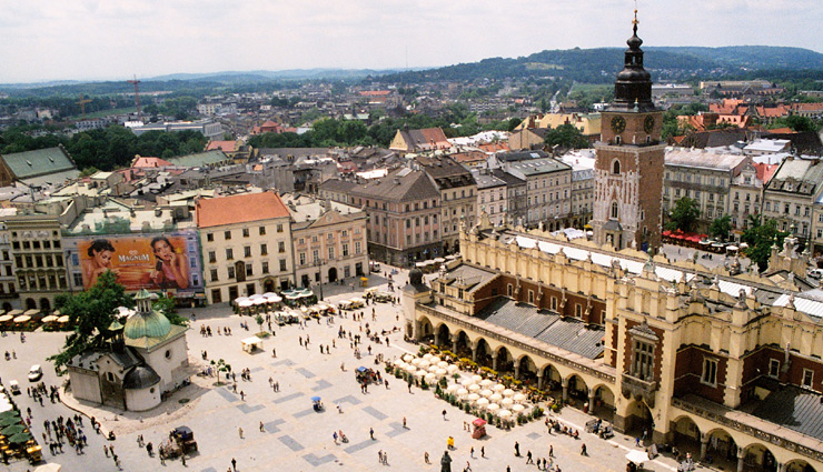 market square,wawel castle,planty park,barbican,florianska street,krakow,poland,places to visit in krakow,attractions in krakow