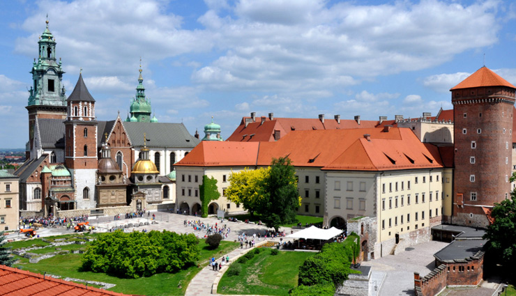 market square,wawel castle,planty park,barbican,florianska street,krakow,poland,places to visit in krakow,attractions in krakow