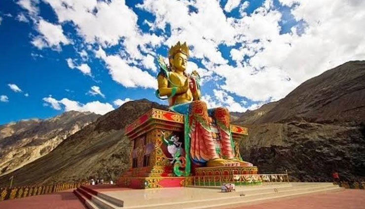 leh ladakh,places to visit in leh ladakh,leh palace,dras kargil,pangong tso,tso moriri,khardung la