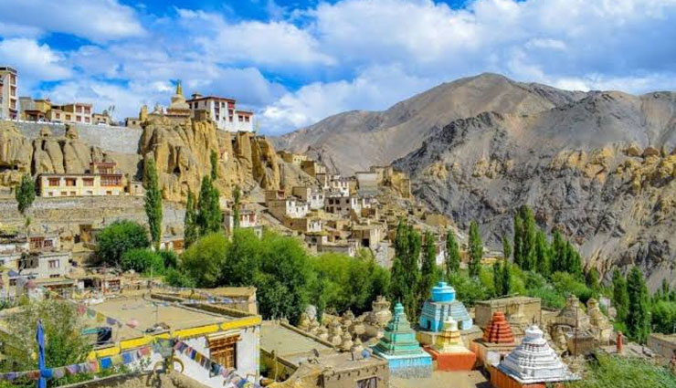 leh ladakh,places to visit in leh ladakh,leh palace,dras kargil,pangong tso,tso moriri,khardung la