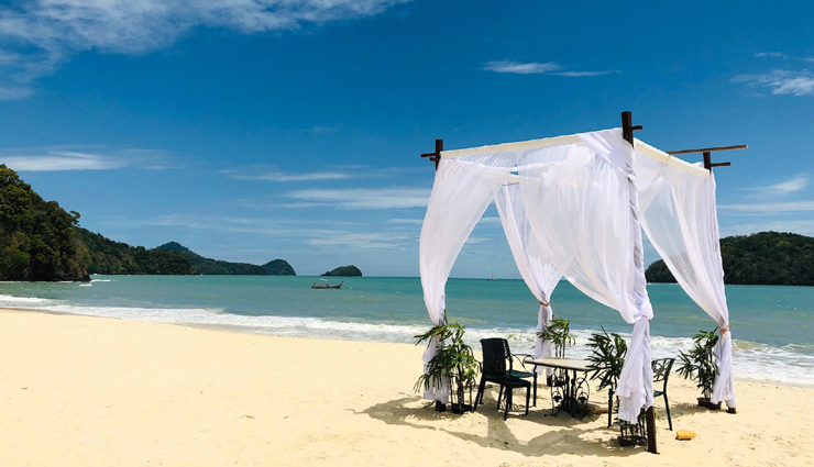 cameron highlands,petronas twin towers,perhentian islands,langkawi,mulu caves,attractions in malaysia,places to visit in malaysia