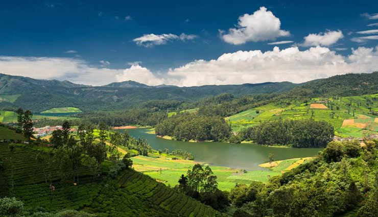 mangalore,places to visit in mangalore,mangaladevi temple,panambur beach,milagres church,st aloysius chapel,dharmasthala temple