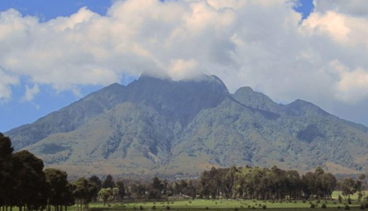 volcanoes national park,karisoke research center,lake kivu,nyungwe national park,twin lakes,places in rwanda,places to visit in rwanda