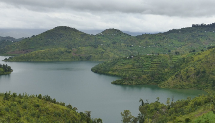 volcanoes national park,karisoke research center,lake kivu,nyungwe national park,twin lakes,places in rwanda,places to visit in rwanda