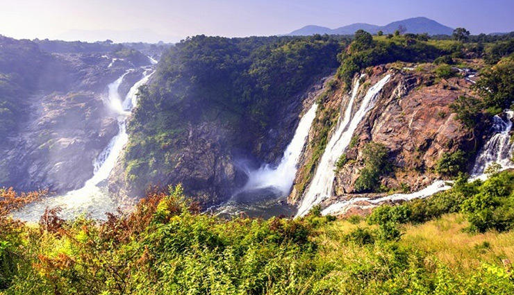 पयर्टकों को अपनी ओर आकर्षित करते हैं कर्नाटक के ये दृश्य