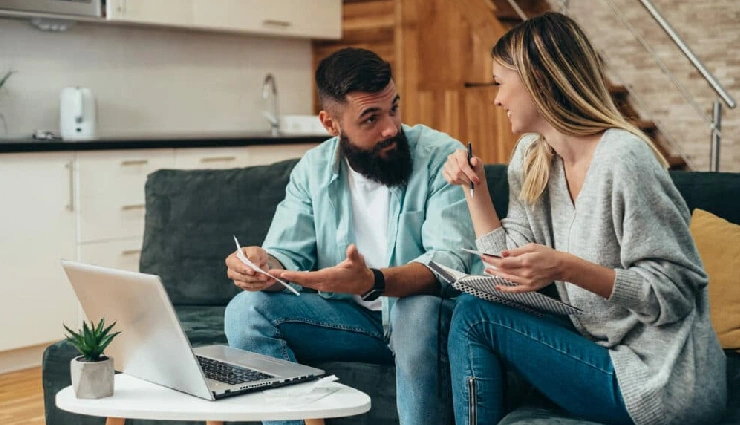 signs he loves you,does he really love me,how to know he loves you,real love signs,romantic gestures vs love,is he in love,guy falling in love signs,emotional connection signs,true love indicators,signs of genuine love