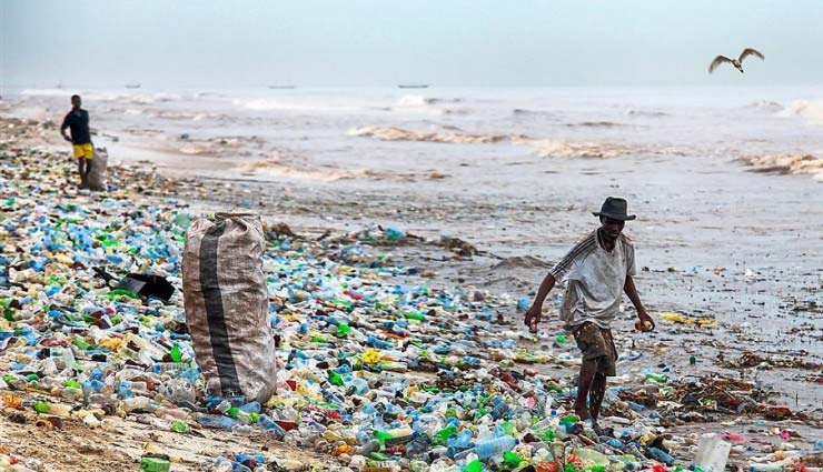 coca cola,green initiatives,first ever sea green bottle,recycled from plastic,plastic washed up from oceans,interesting news,weird news in hindi , कोका-कोला, प्लास्टिक की बोतल, प्लास्टिक की रीसाइकिलिंग