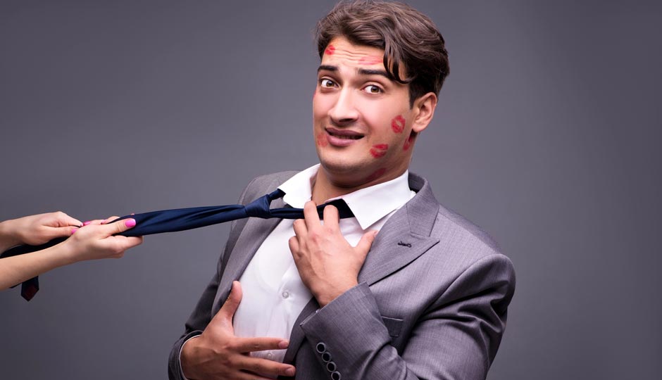 10 Signs That Makes Someone a Player