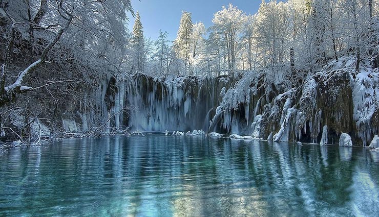 lakes,world beautiful lakes,dal lake,shangrila lake,five flower lake,matheson lake,plitvice lake