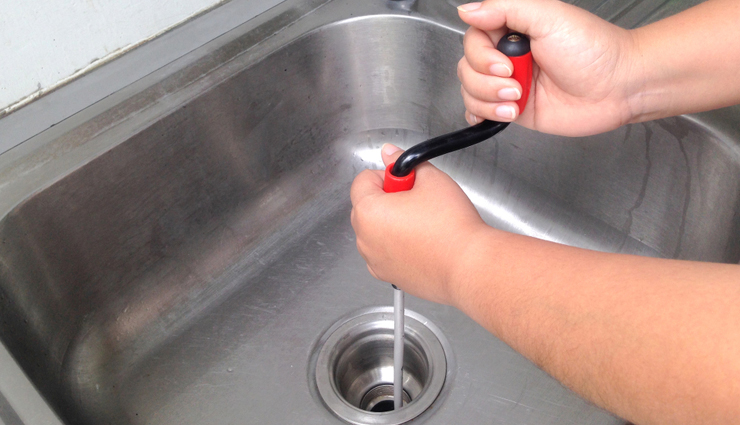 jammed sink,clogged pipe,unclog sink,unclog pipe,simple methods for unclogging sinks and pipes,easy ways to unclog a jammed sink or pipe,unclogging tips for sinks and pipes,diy methods for unclogging sinks and pipes,effective techniques for unclogging a jammed sink or pipe