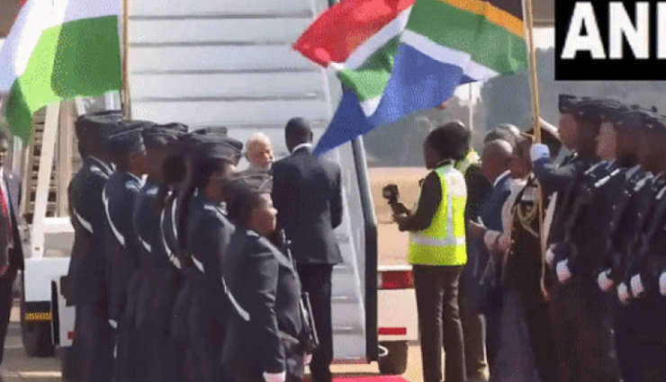 15वें ब्रिक्स शिखर सम्मेलन में हिस्‍सा लेने दक्षिण अफ्रीका के जोहान्सबर्ग पहुंचे पीएम मोदी 