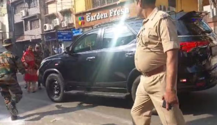 PM मोदी की सुरक्षा में चूक, गाड़ी के आगे आई महिला, जिम्मेदारों पर गिरेगी गाज