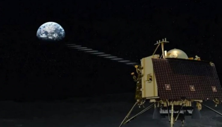 chandrayaan-2,pm narendra modi boosts morale of isro scientists,vikram lander lost signal,isro,pm modi