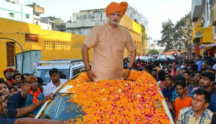 पीएम नरेन्द्र मोदी बॉयोपिक के प्रदर्शन के खिलाफ आयोग पहुंची कांग्रेस